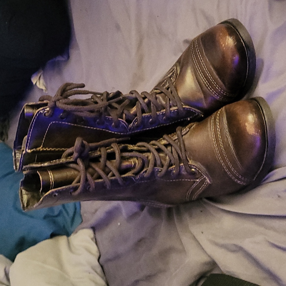 Steve Madden Brown Troopa